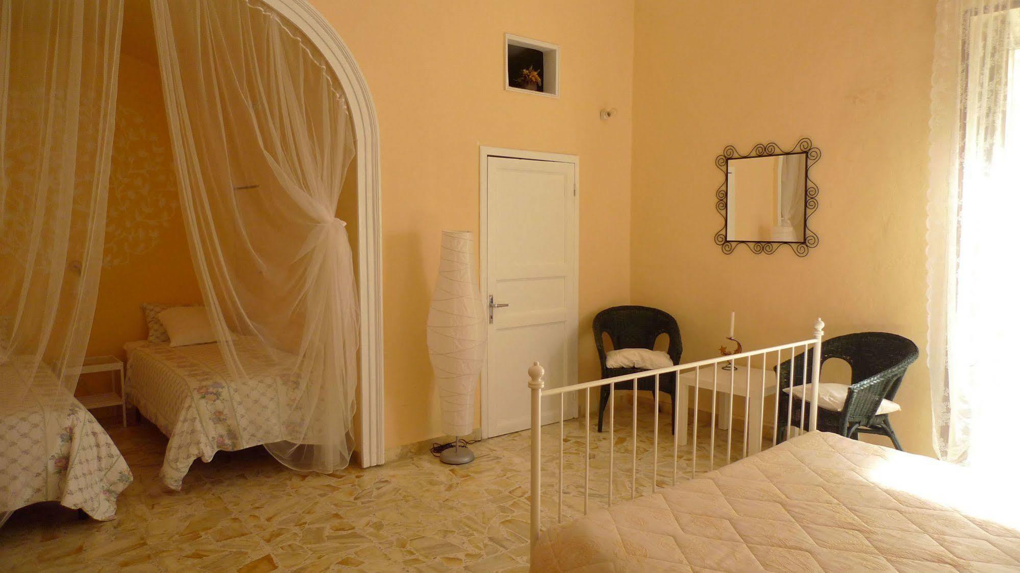 I Tetti Di Siciliando Bed & Breakfast Модика Екстериор снимка